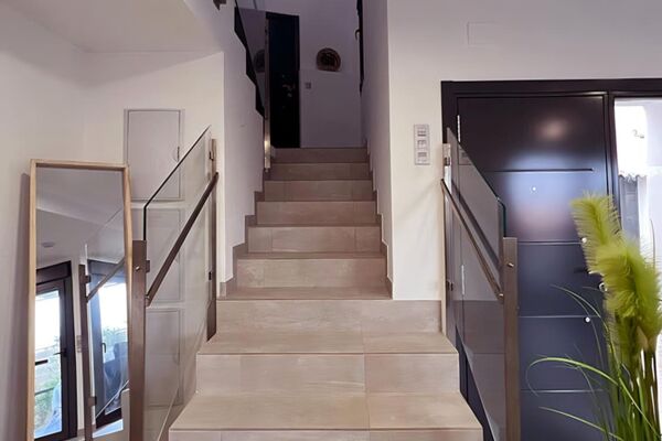Staircase to the 1st floor in the house Pequeña
